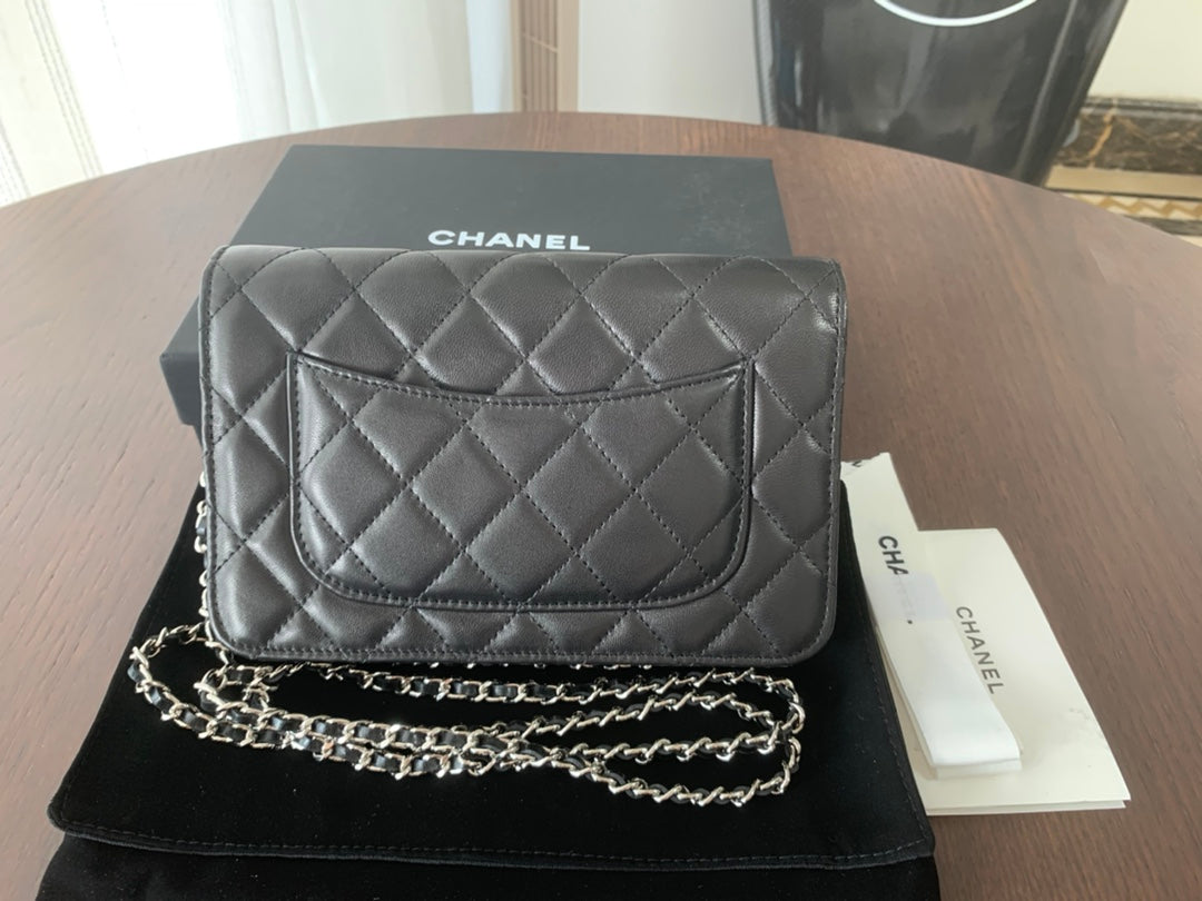 CHANEL WOC 19CM BLACK LAMBSKIN SILVER HARDWARE