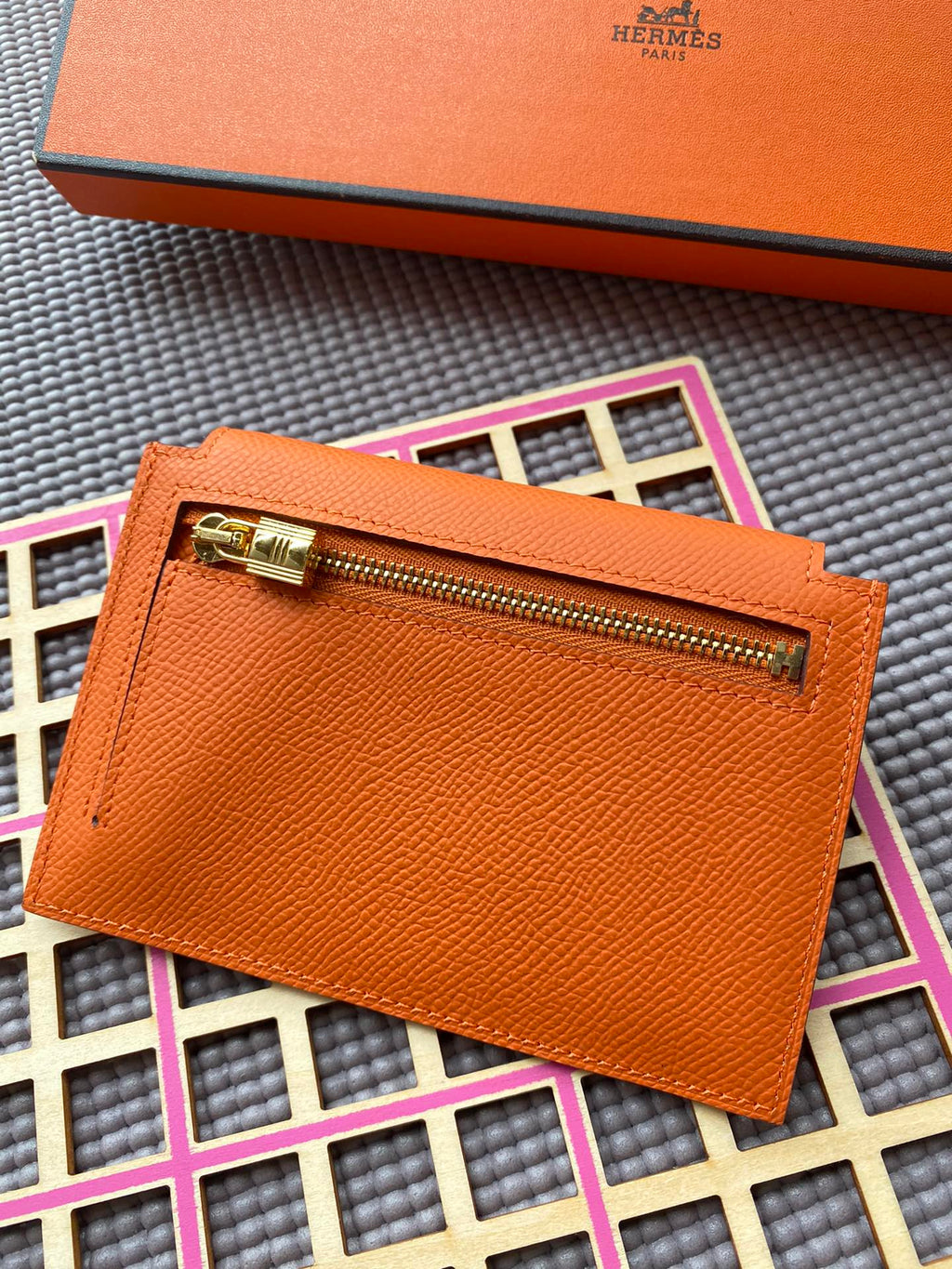HERMES Kelly Pocket 13.5 Orange Epsom Ghw