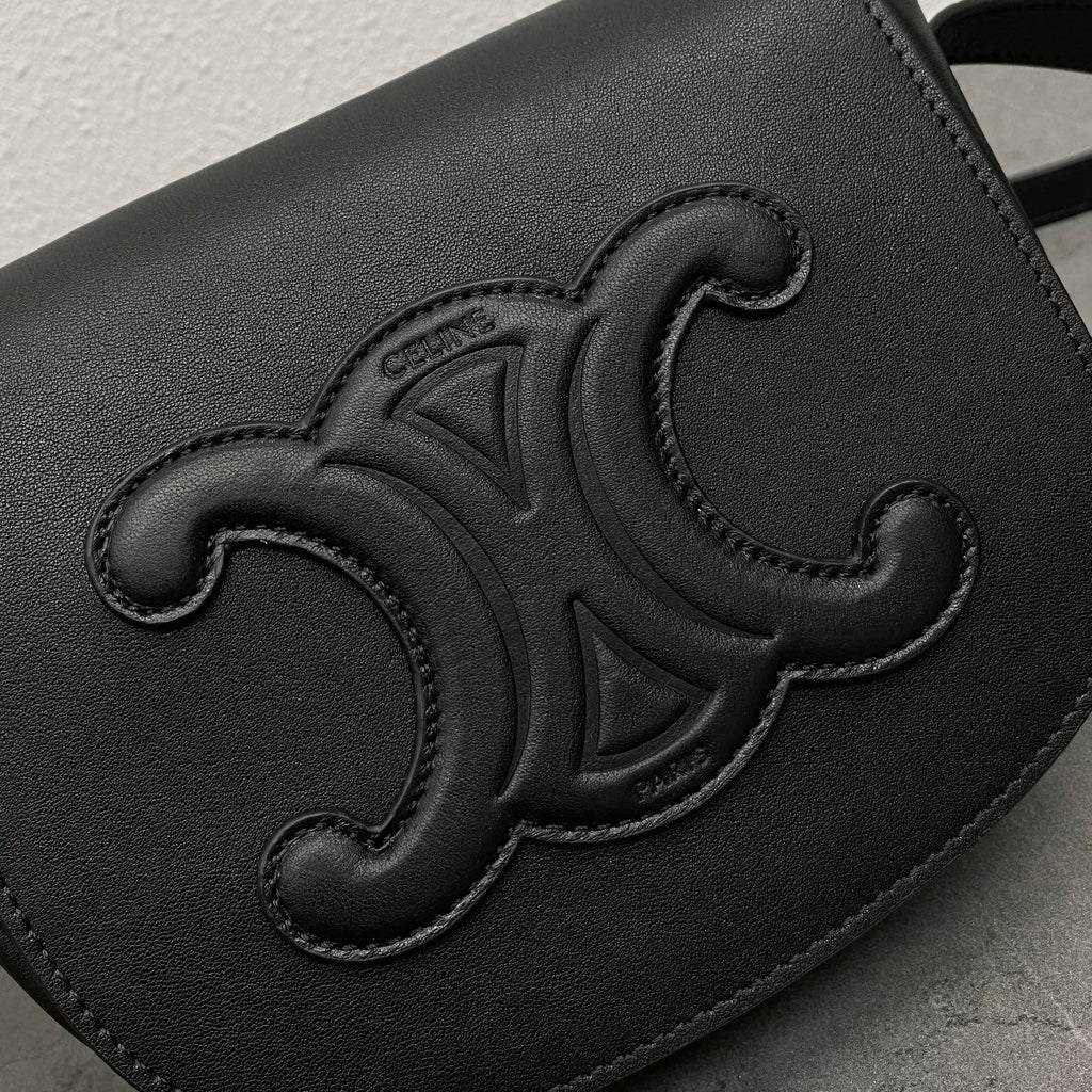 CELINE FOLCO CUIR TRIOMPHE 18 IN BLACK CALFSKIN