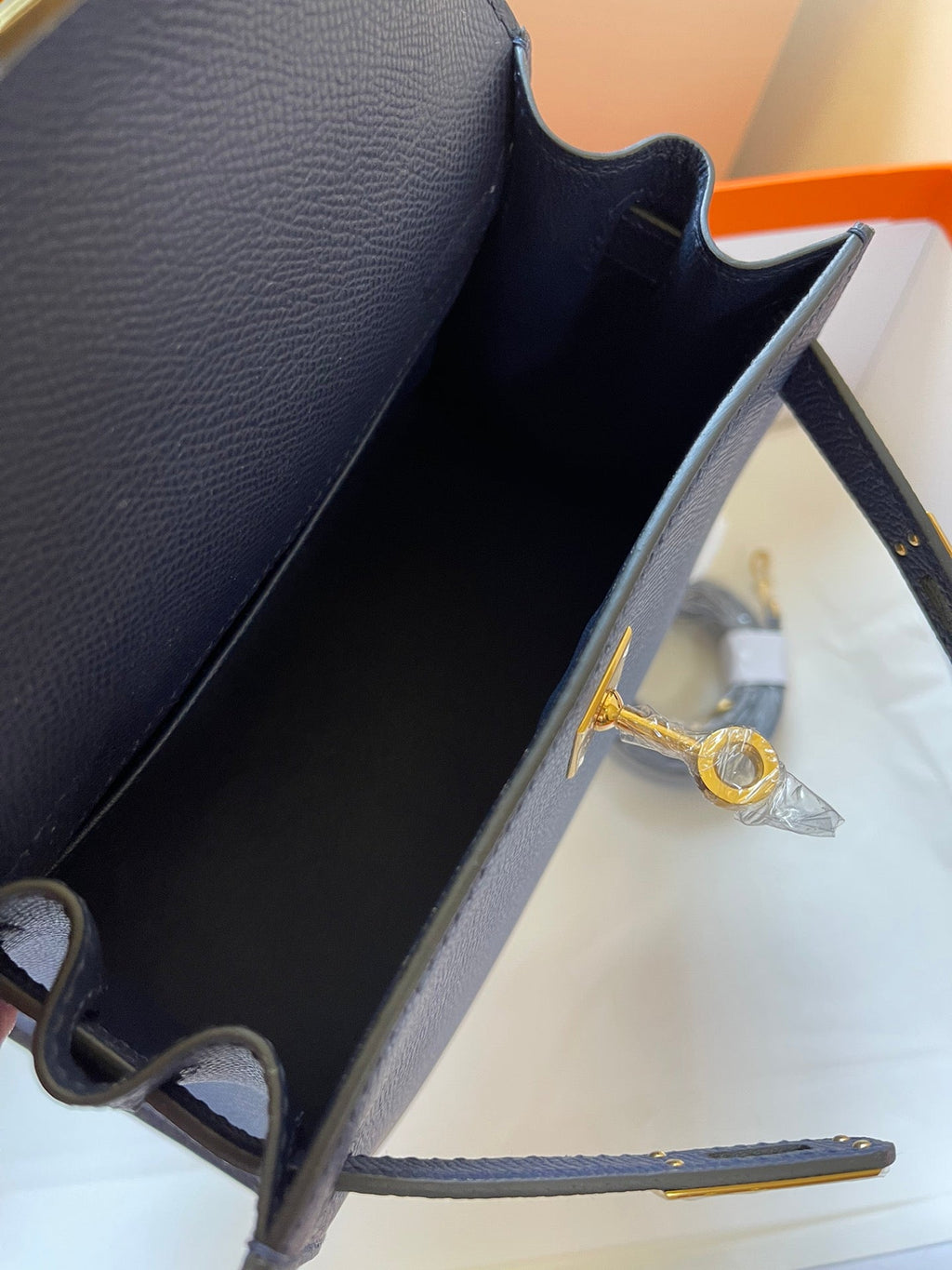 HERMES KELLY MINI 20 BAG IN NAVY BLUE CALFSKIN WITH GOLD HARDWARE