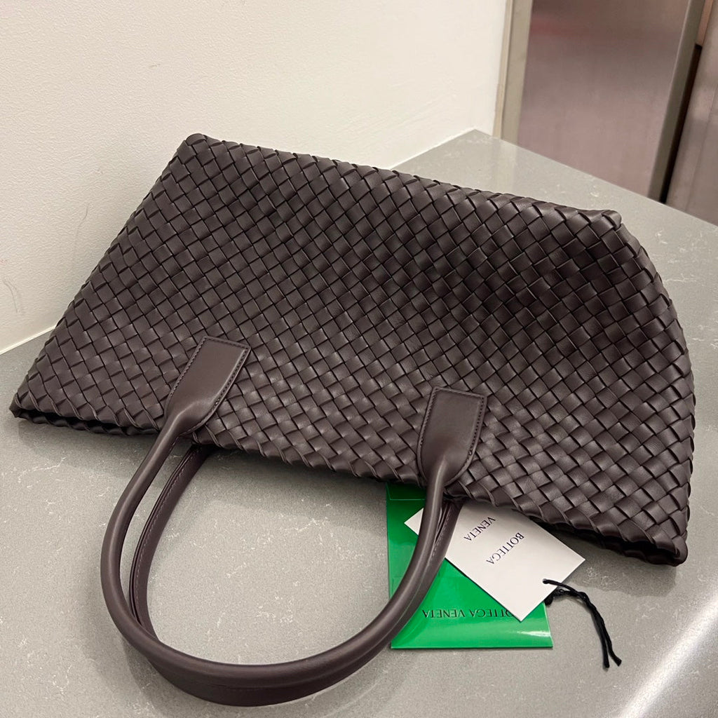BOTTEGA VENETA SMALL CABAT 32 IN HICKORY BROWN LAMBSKIN