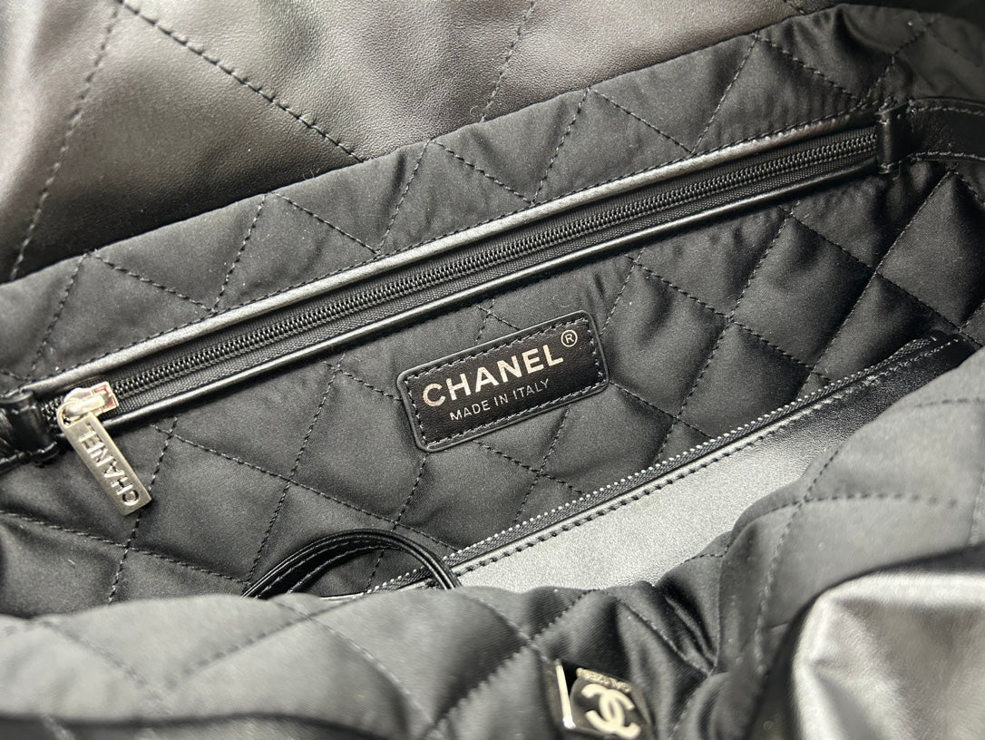 CHANEL MEDIUM 37 HANDBAG IN BLACK CALFSKIN SILVER HARDWARE