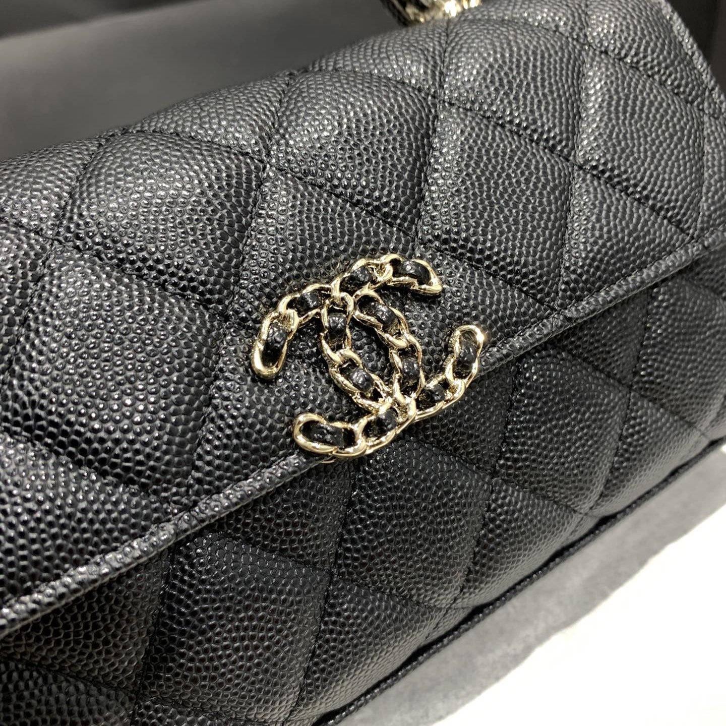 CHANEL 23P Flap Bag 19cm Black Caviar Gold Hardware