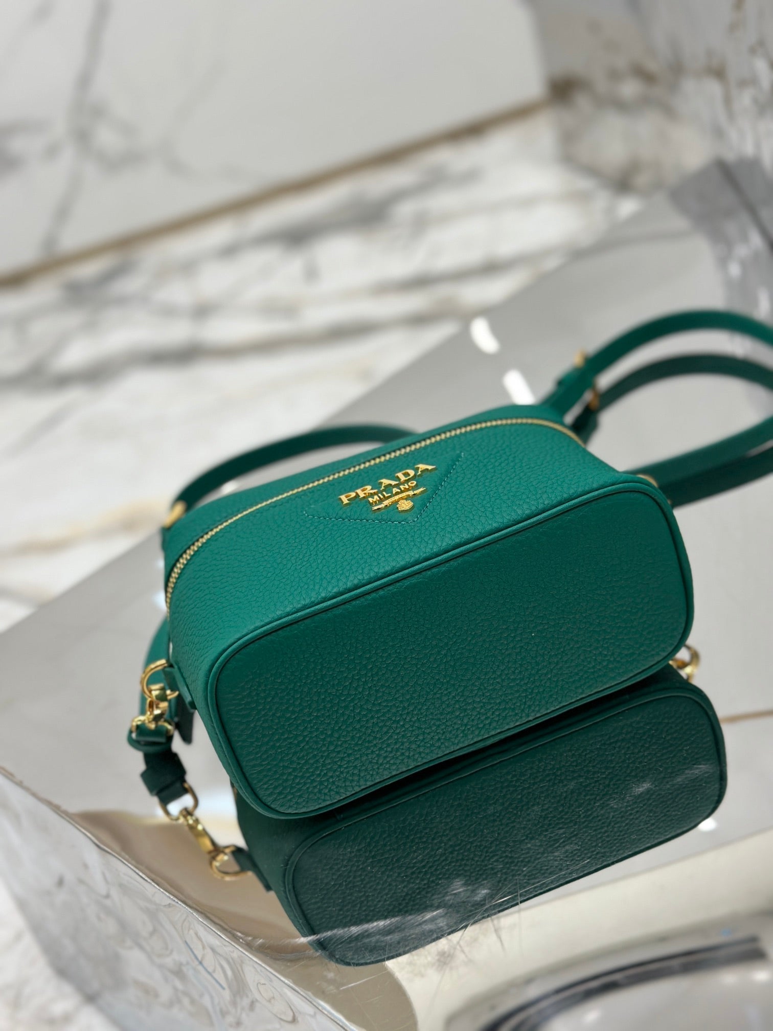 PRADA VANITY CASE 18 IN EMERALD GREEN GRAINED CALFSKIN GOLD HARDWARE