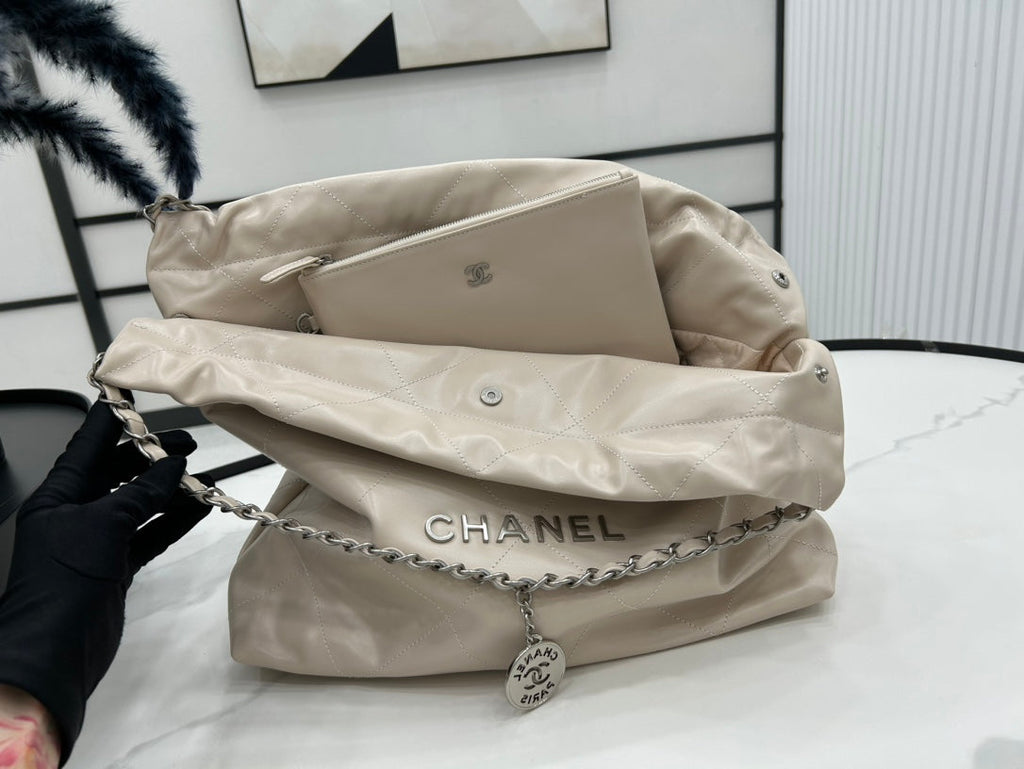 CHANEL LARGE 42 HANDBAG IN BEIGE CREAM CALFSKIN SILVER HARDWARE