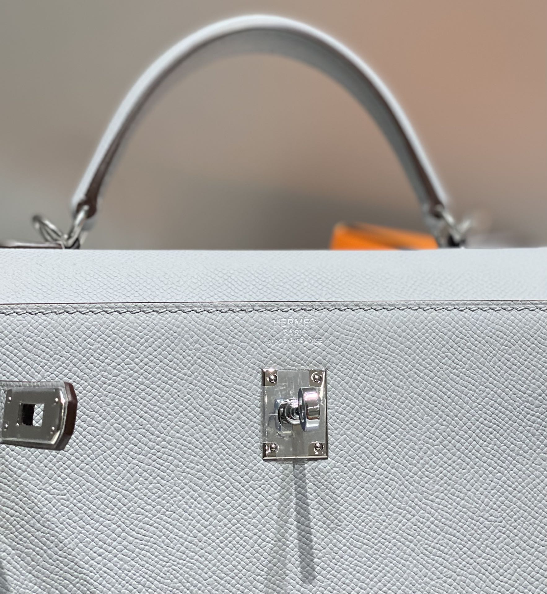 HERMES KELLY 25CM IN GRIS PERLE EPSOM CALFSKIN PALLADIUM HARDWARE