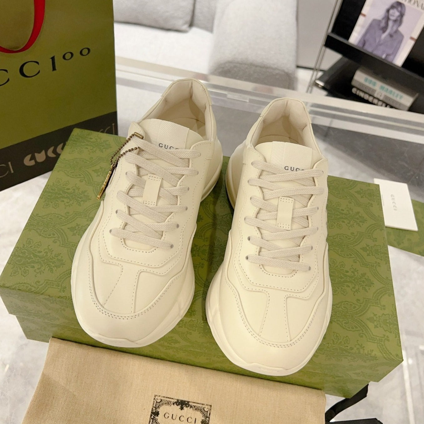 GUCCI Rhyton Trainer Leather White Black