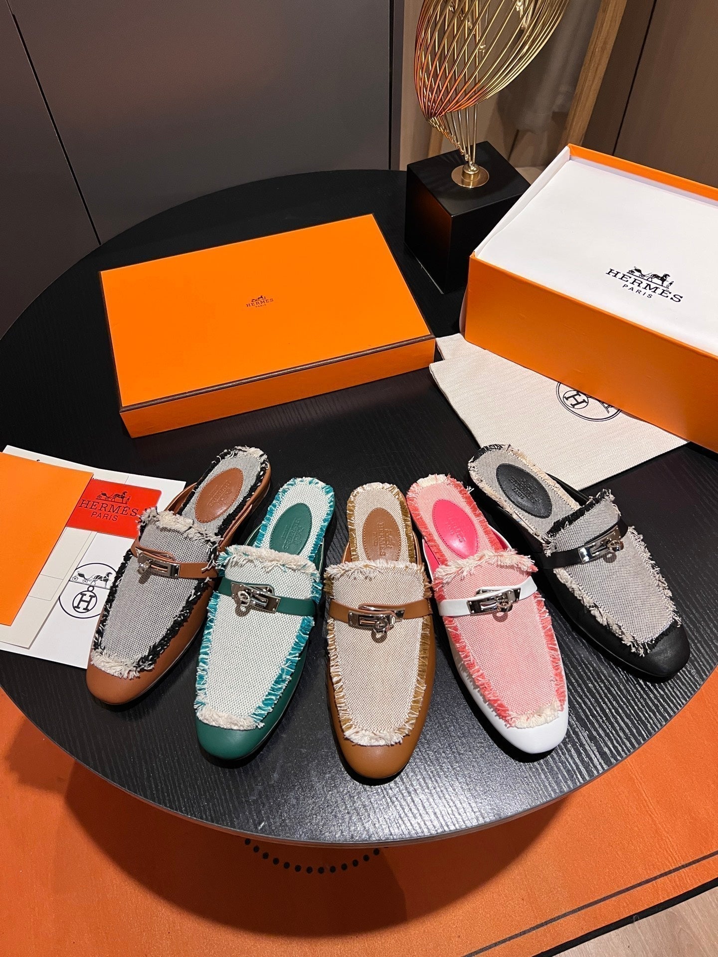 HERMES 0z Mule Noir/Prunoir
