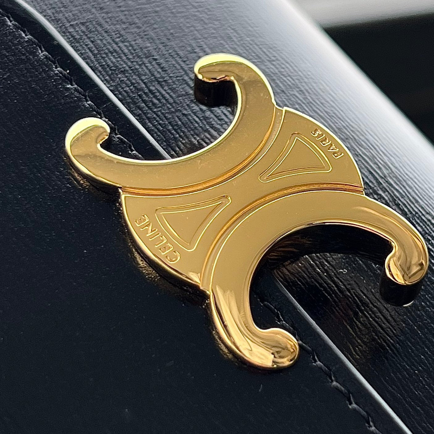 CELINE TRIOMPHE 10 CALFSKIN WALLET BLACK