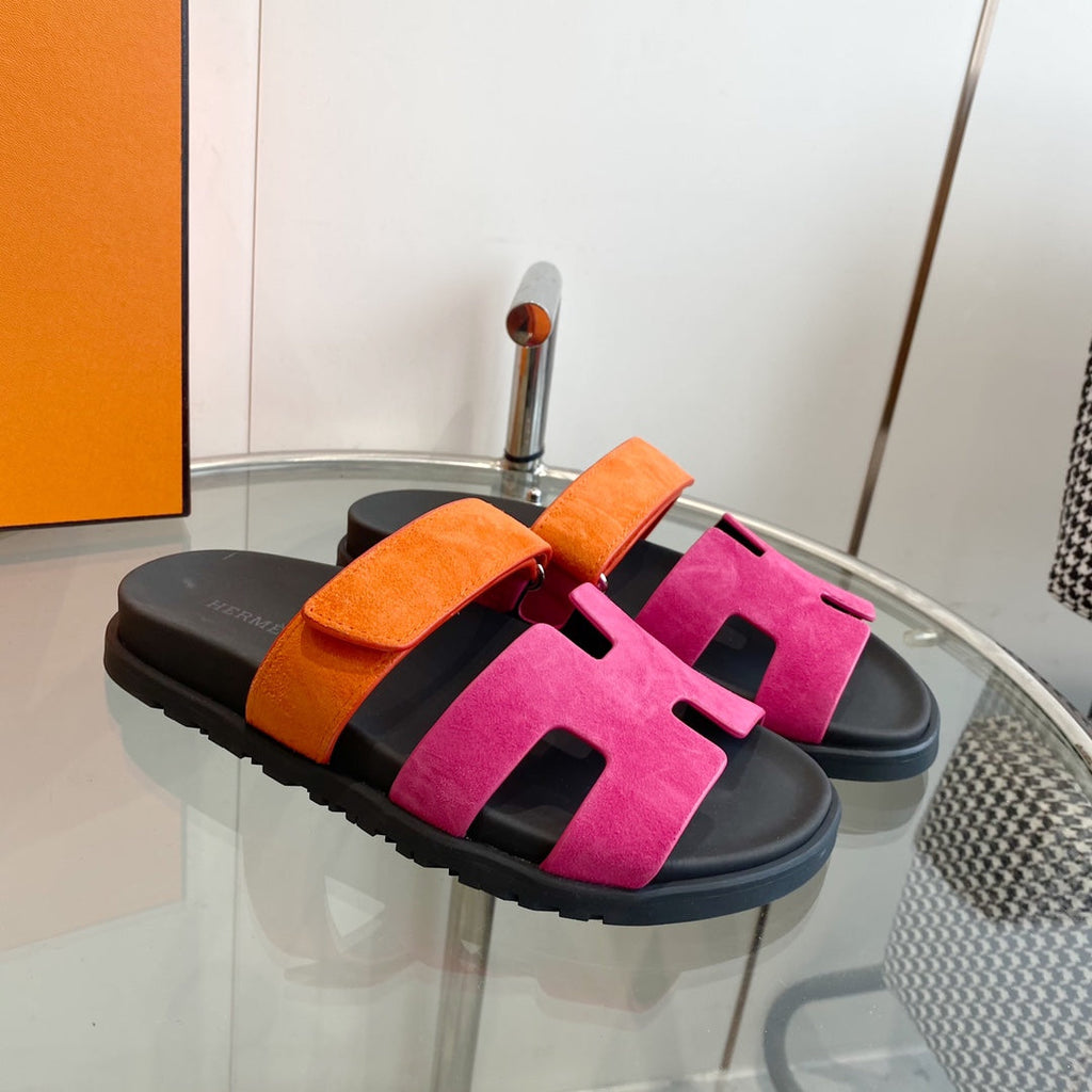 HERMES Chypre Sandal Rose Chapas / Orange Suede