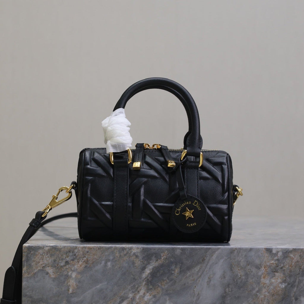 DIOR MINI GROOVE BAG 16 IN BLACK MACROCANNAGE CALFSKIN WITH GOLD HARDWARE