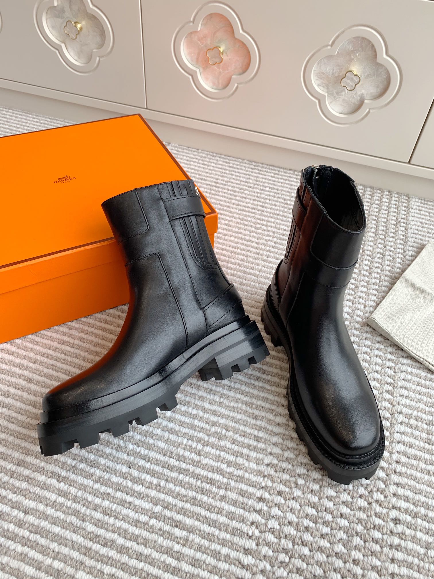 HERMES JAIME ANKLE BOOT IN BLACK CALFSKIN