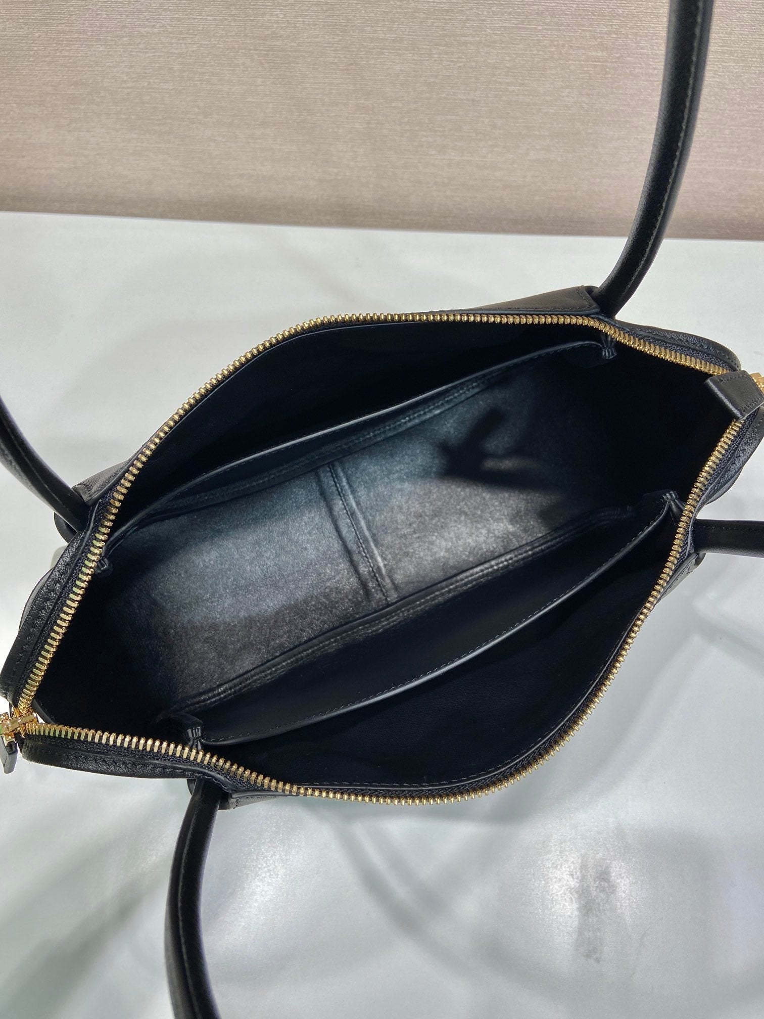 PRADA 28 LARGE BLACK CALFSKIN HANDBAG