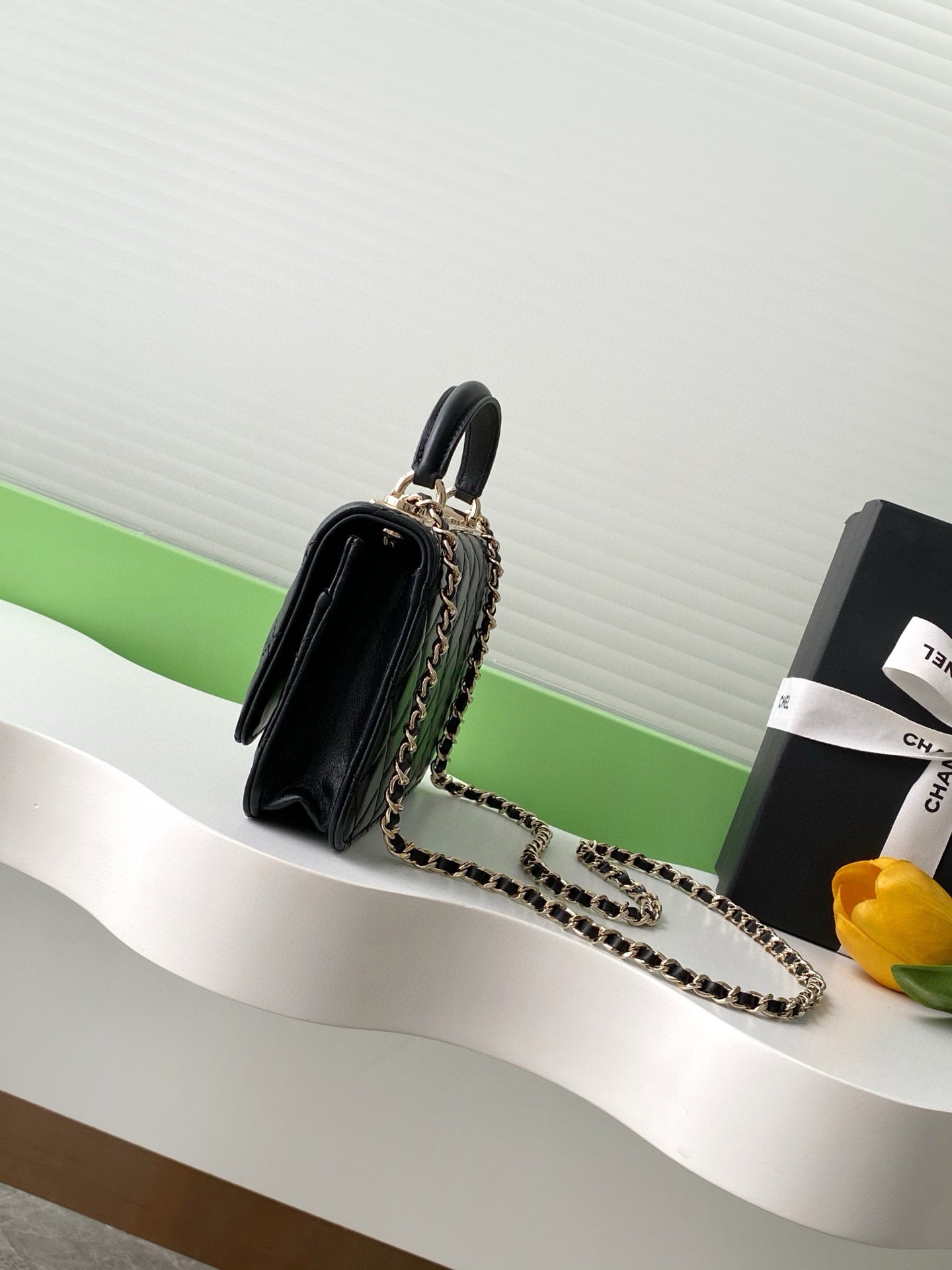 CHANEL FLAP BAG 19 IN BLACK CALFSKIN GOLD HARDWARE