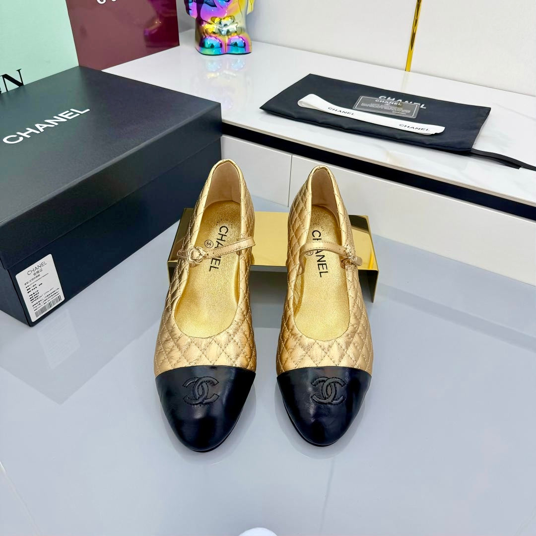 CHANEL MARY JANE FLAT 25S IN GOLD LAMBSKIN EMBOSSED LOGO