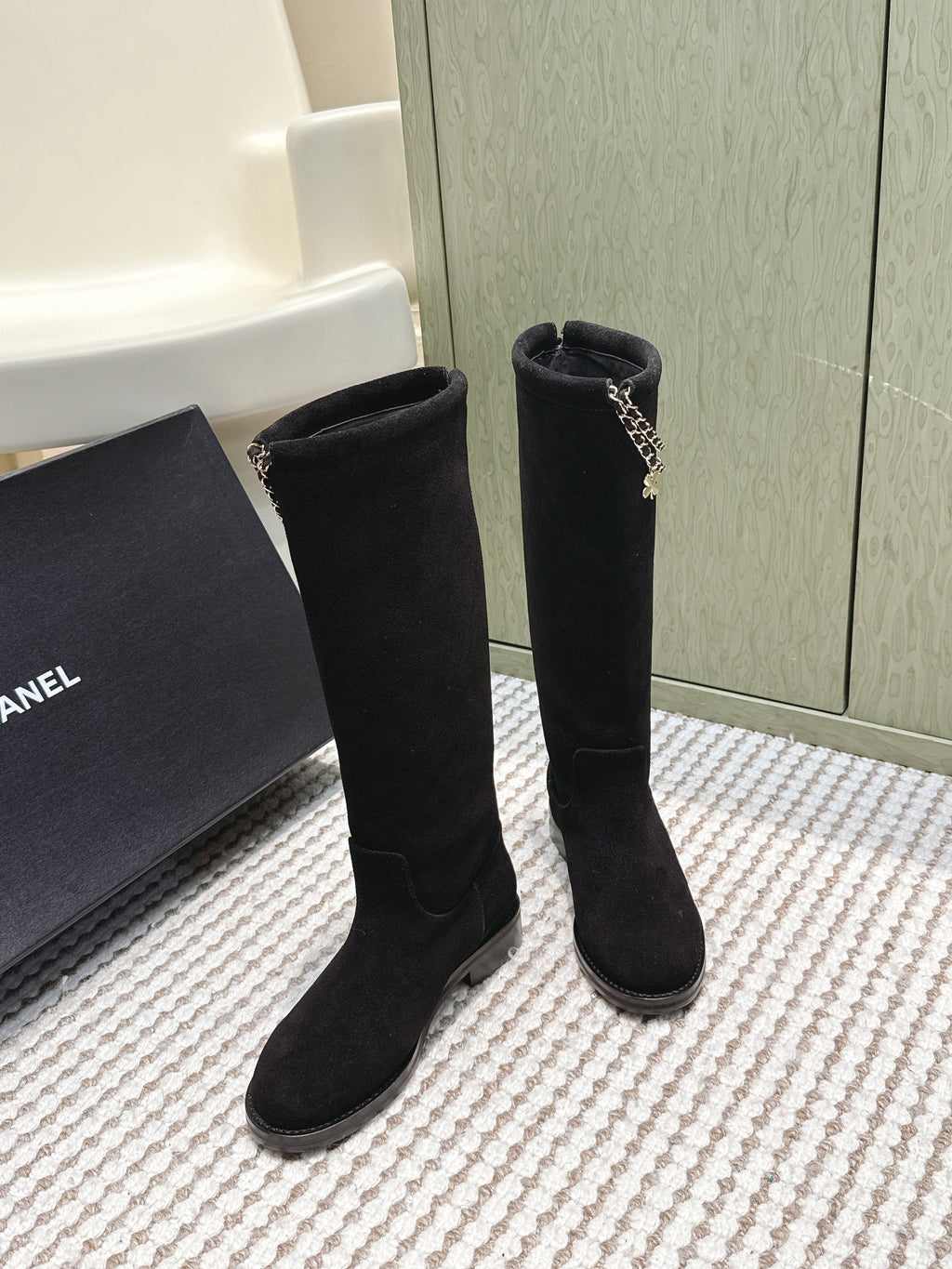 CHANEL 25S KNEE-HIGH BOOTS IN BLACK SUEDE GOLD HARDWARE