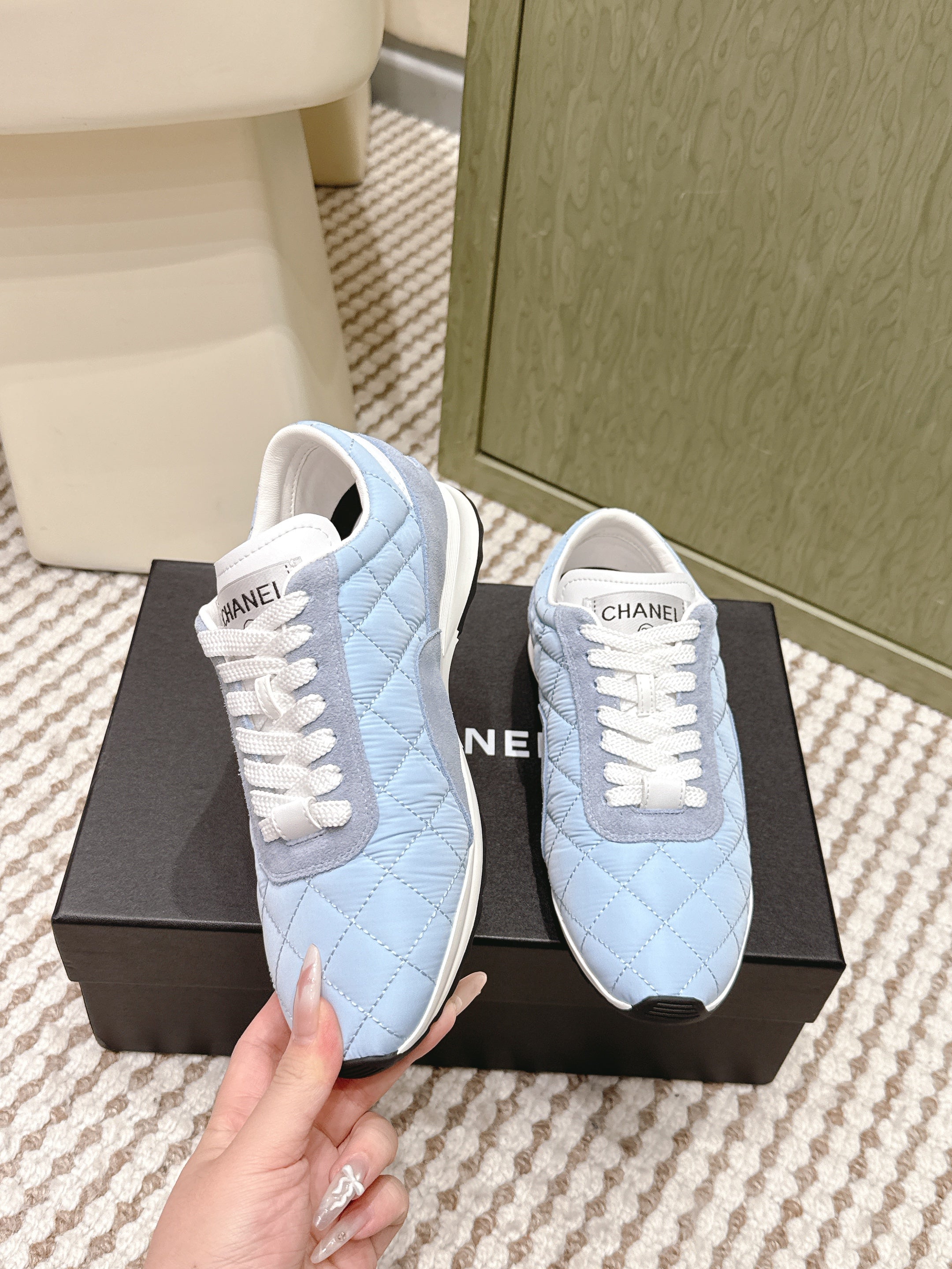 CHANEL 25S SNEAKERS IN LIGHT BLUE CALFSKIN AND SUEDE