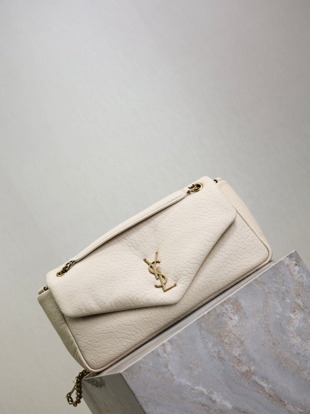 YSL 25S CALYPSO 30 IN IVORY GRAINED CALFSKIN GOLD HARDWARE