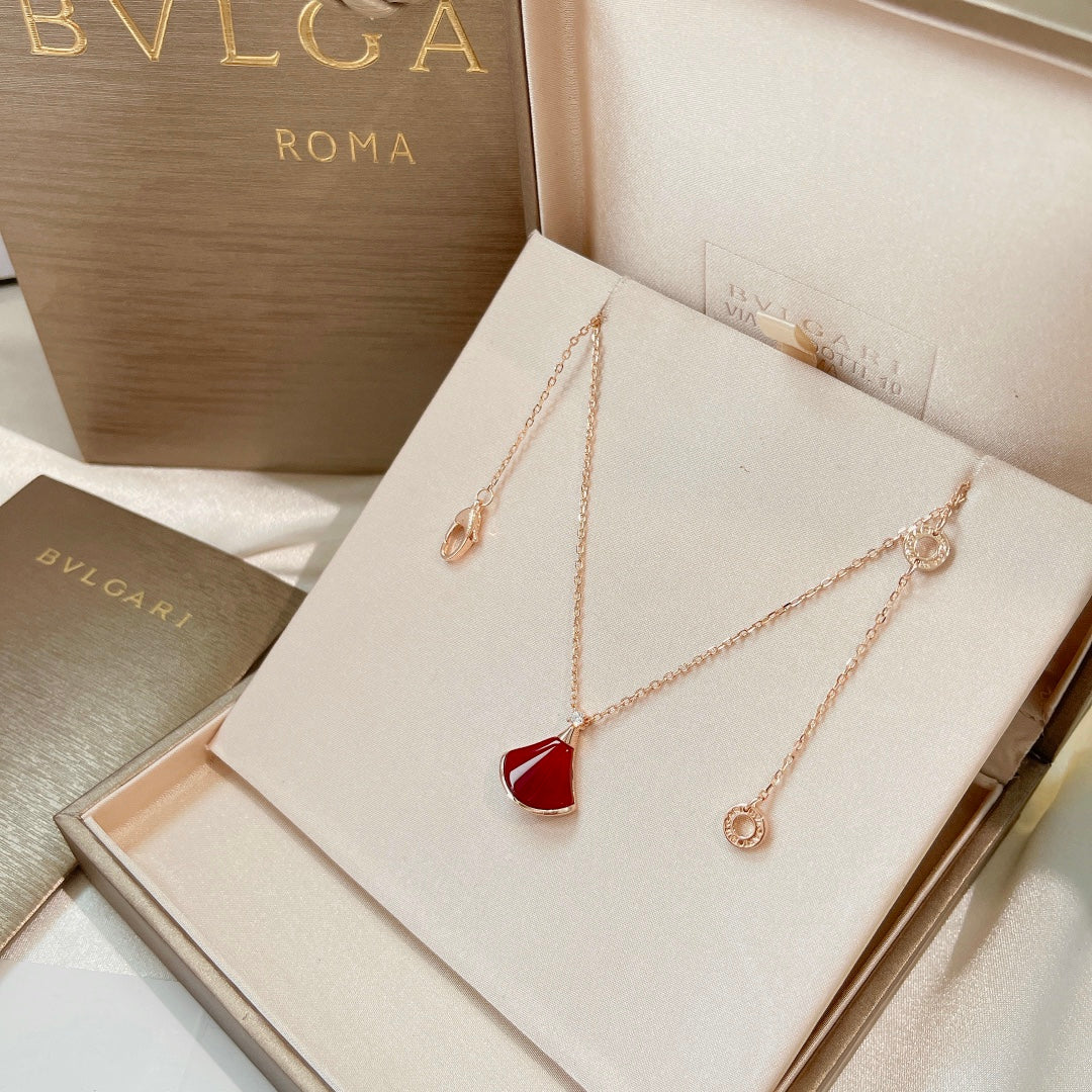 18K BVLGARI BVLGARI Dream Carnelian Necklace