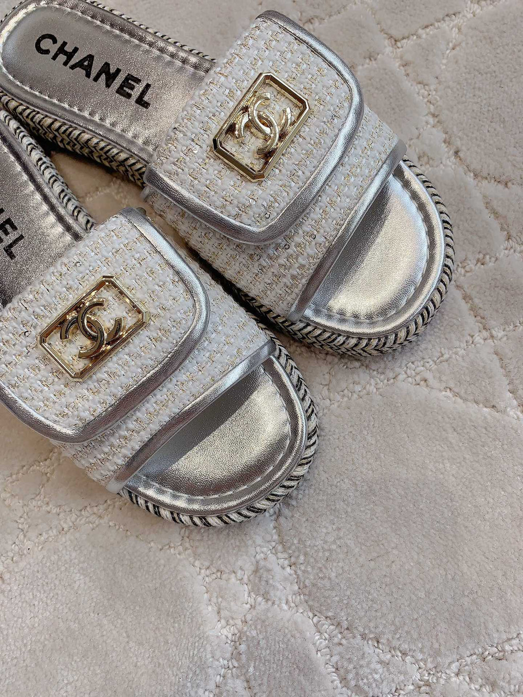 CHANEL PLATFORM SLIPPERS IN SILVER WOOL AND LAMBSKIN
