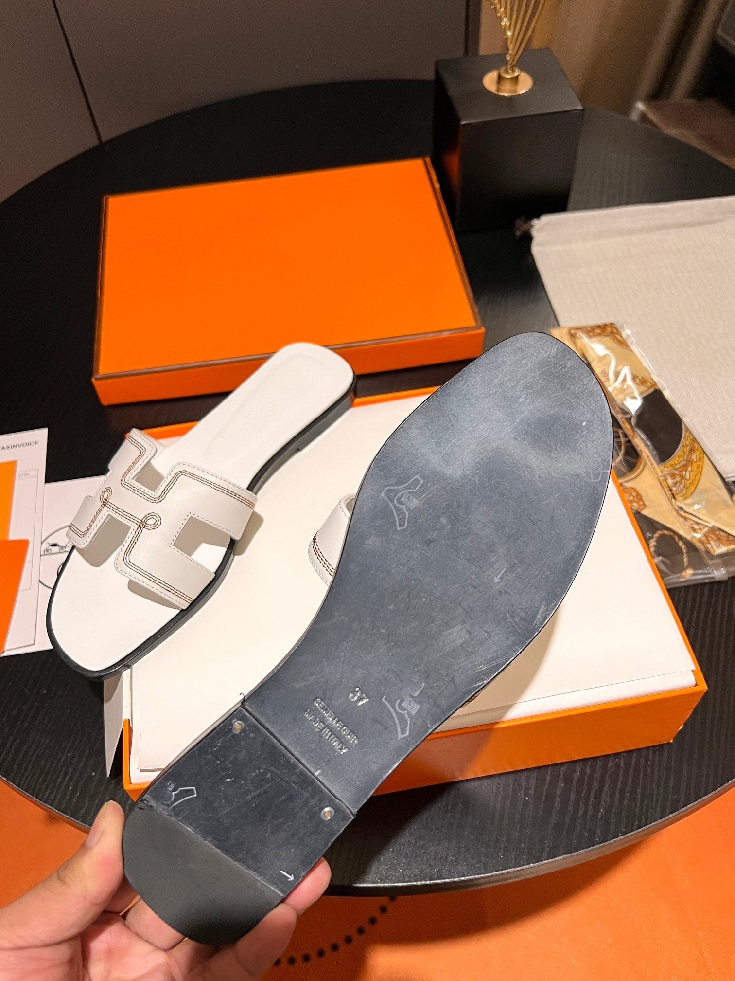 HERMES 0RAN SANDAL Calfskin White