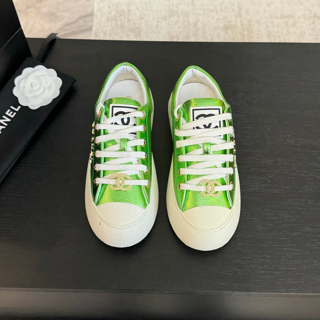 CHANEL BIG-HEAD COOKIE SHOES IN EMERALD GREEN LAMBSKIN