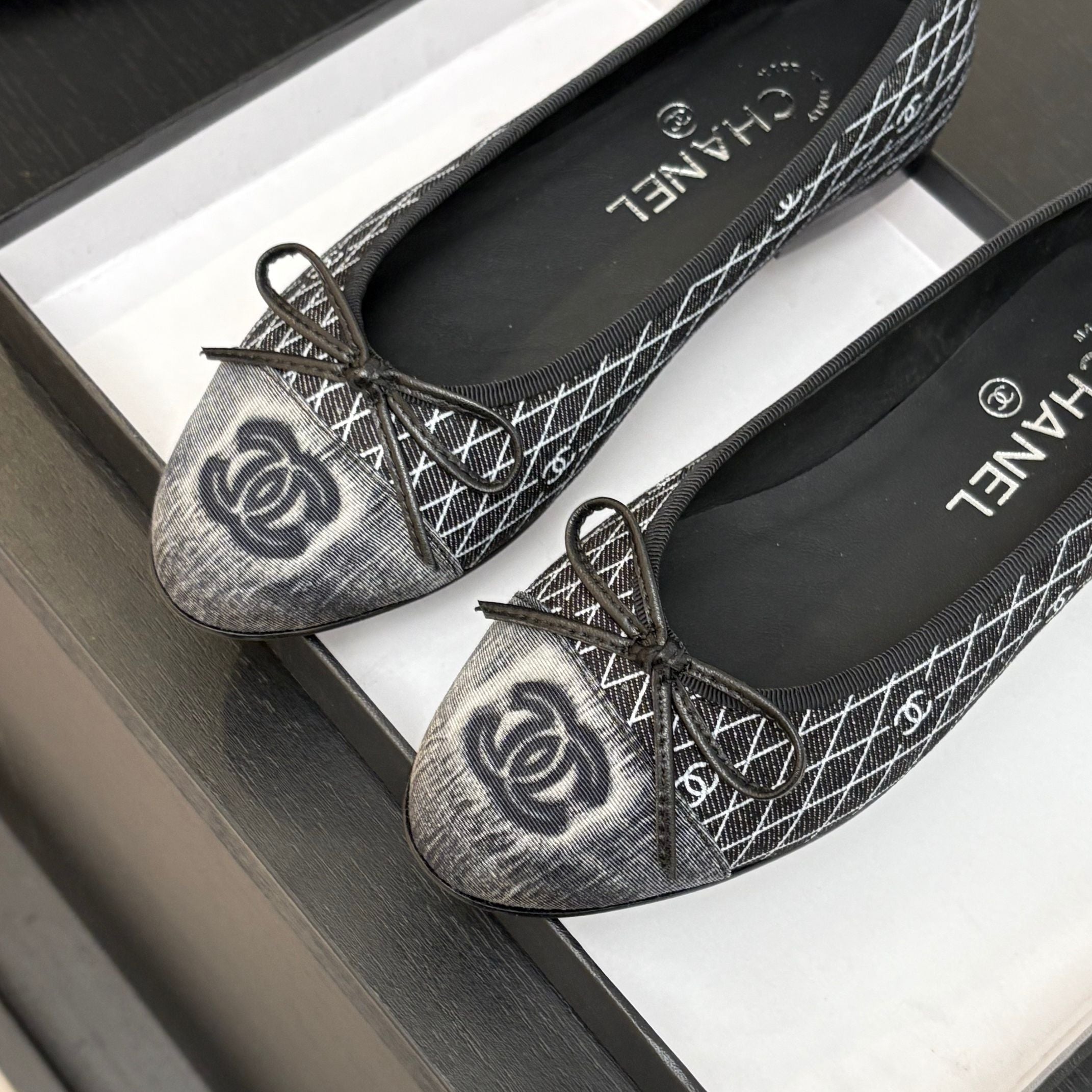 CHANEL BALLET FLATS IN CHARCOAL BLACK MONOGRAM DENIM
