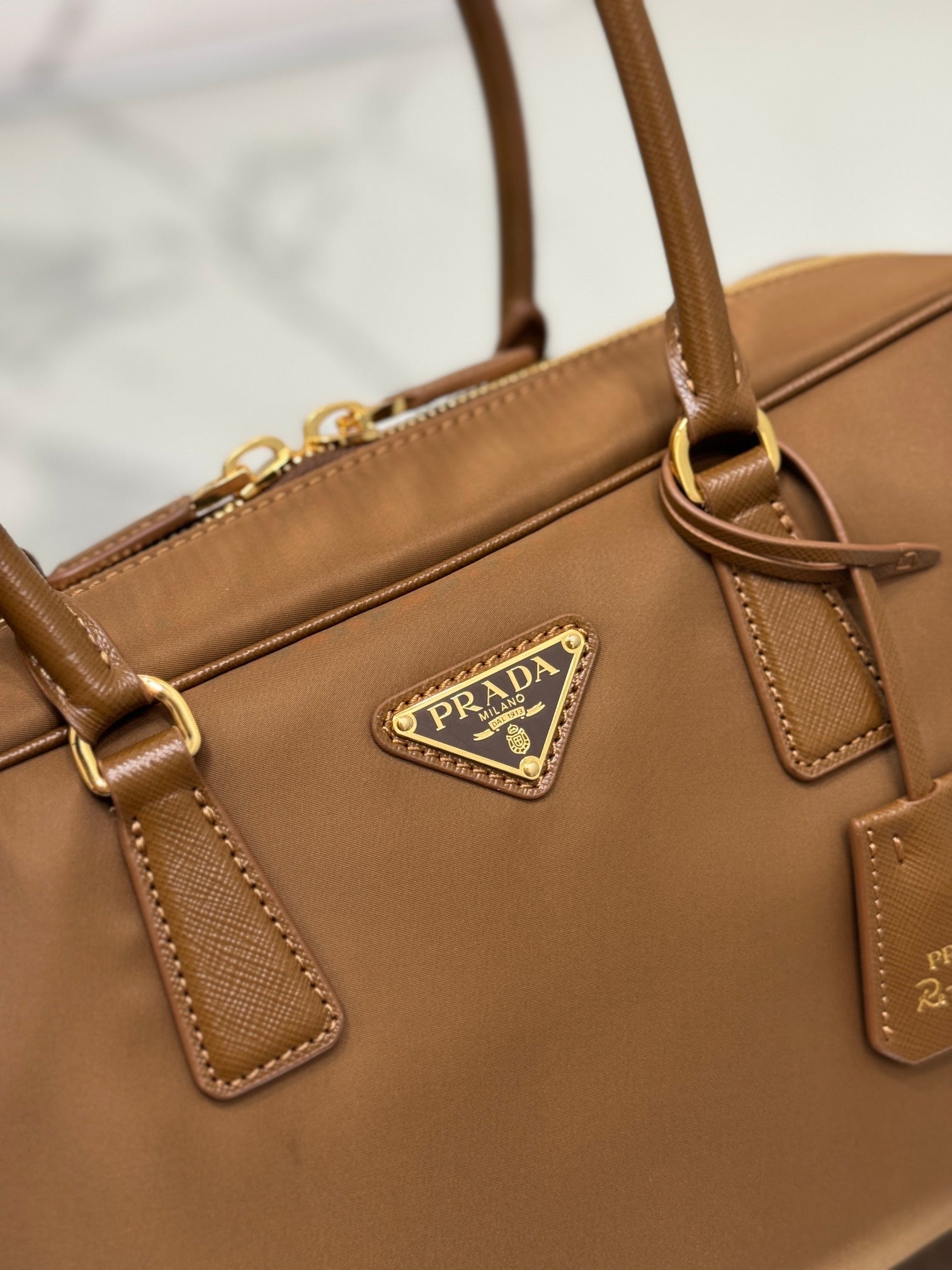 PRADA LARGE TOP HANDLE BAG 35 IN CHERRY WOOD NYLON AND CALFSKIN TRIM