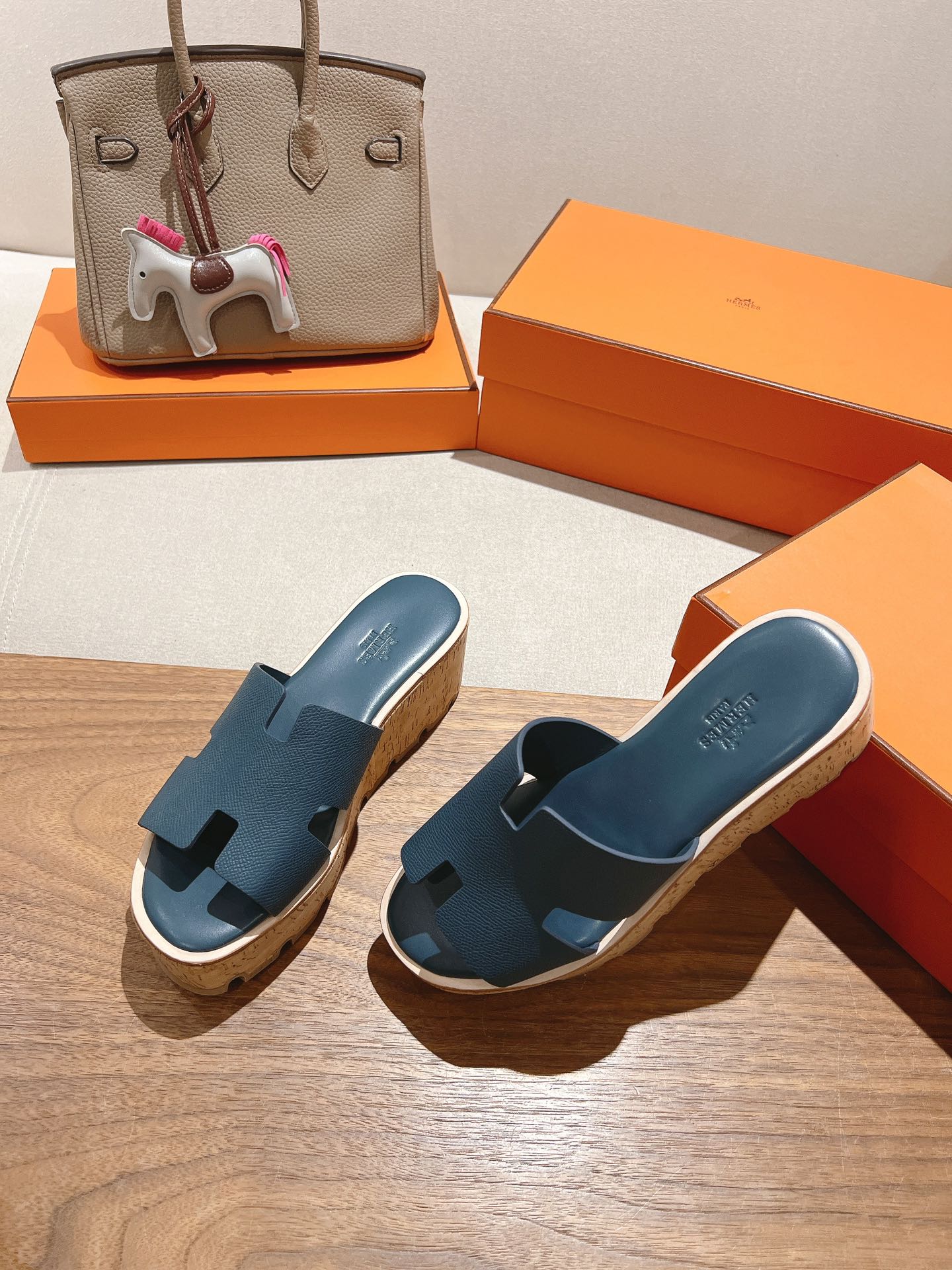 HERMES 25S HIGH WEDGE SANDALS IN DEEP SLATE BLUE LAMBSKIN STYLE 16