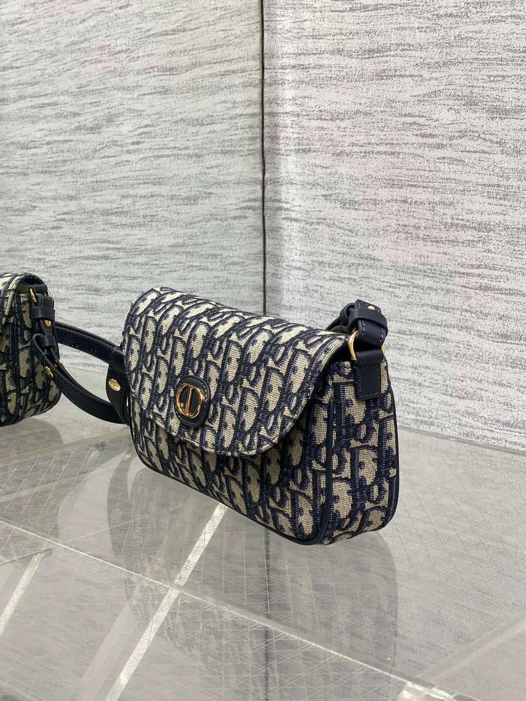 DIOR 25S 30 MONTAIGNE AVENUE BAG 23 IN BLUE CANVAS  OBLIQUE JACQUARD