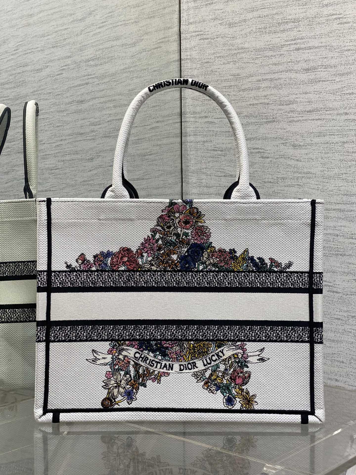 DIOR 25S LUCKY MEDIUM DIOR BOOK TOTE 36 IN WHITE MULTICOLOR DIOR STAR EMBROIDERY