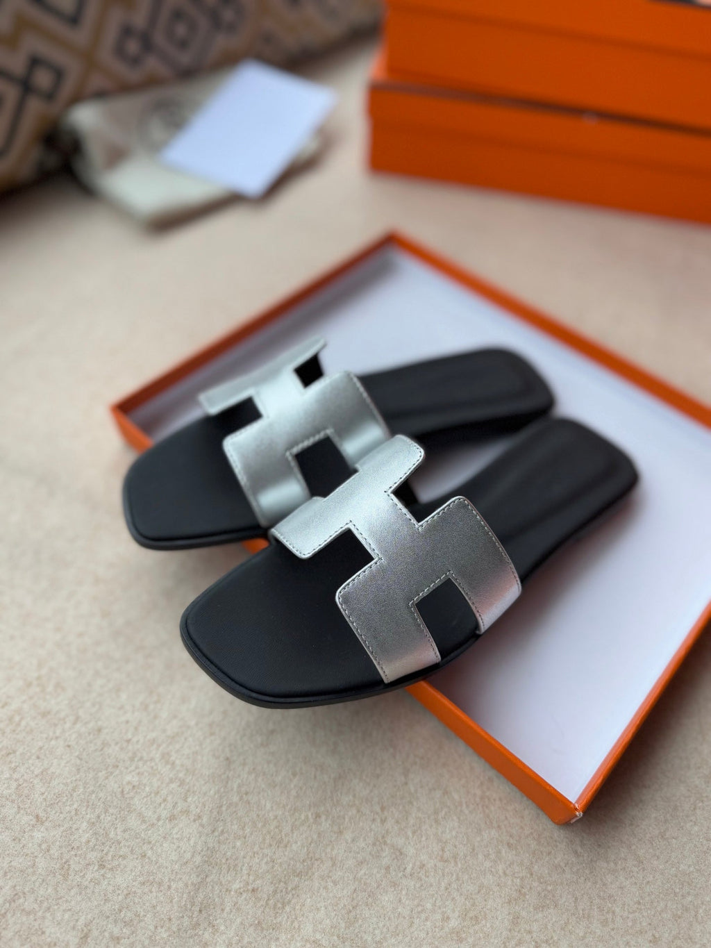 HERMES 0RAN SANDALS IN SILVER CALFSKIN
