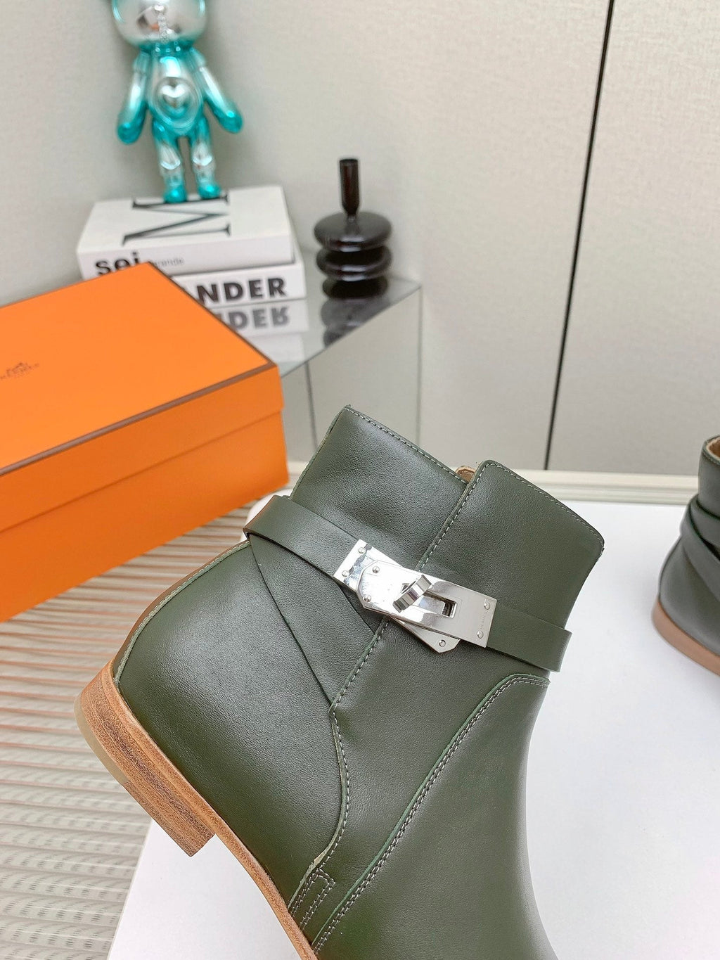 HERMES WOMEN'S NEO ANKLE BOOT IN ARMY GREEN CALFSKIN