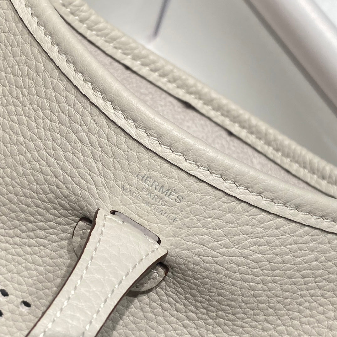 HERMES MINI NEO 18 EVELYNE BAG IN GREY GRAINED CALFSKIN