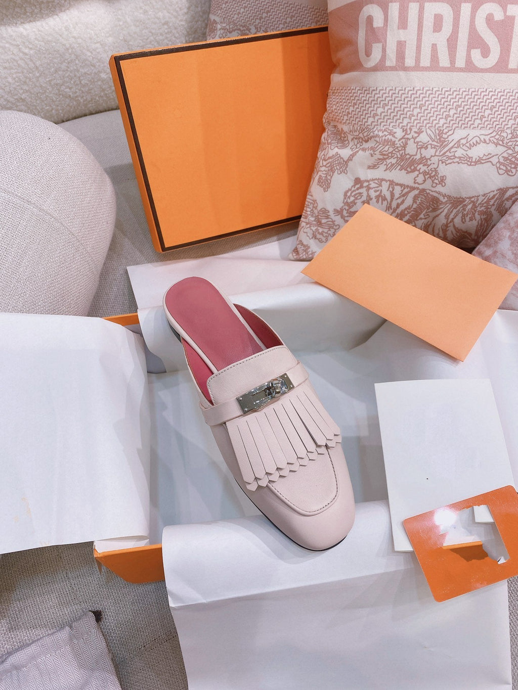 HERMES 0Z Mule Fringed Light Pink