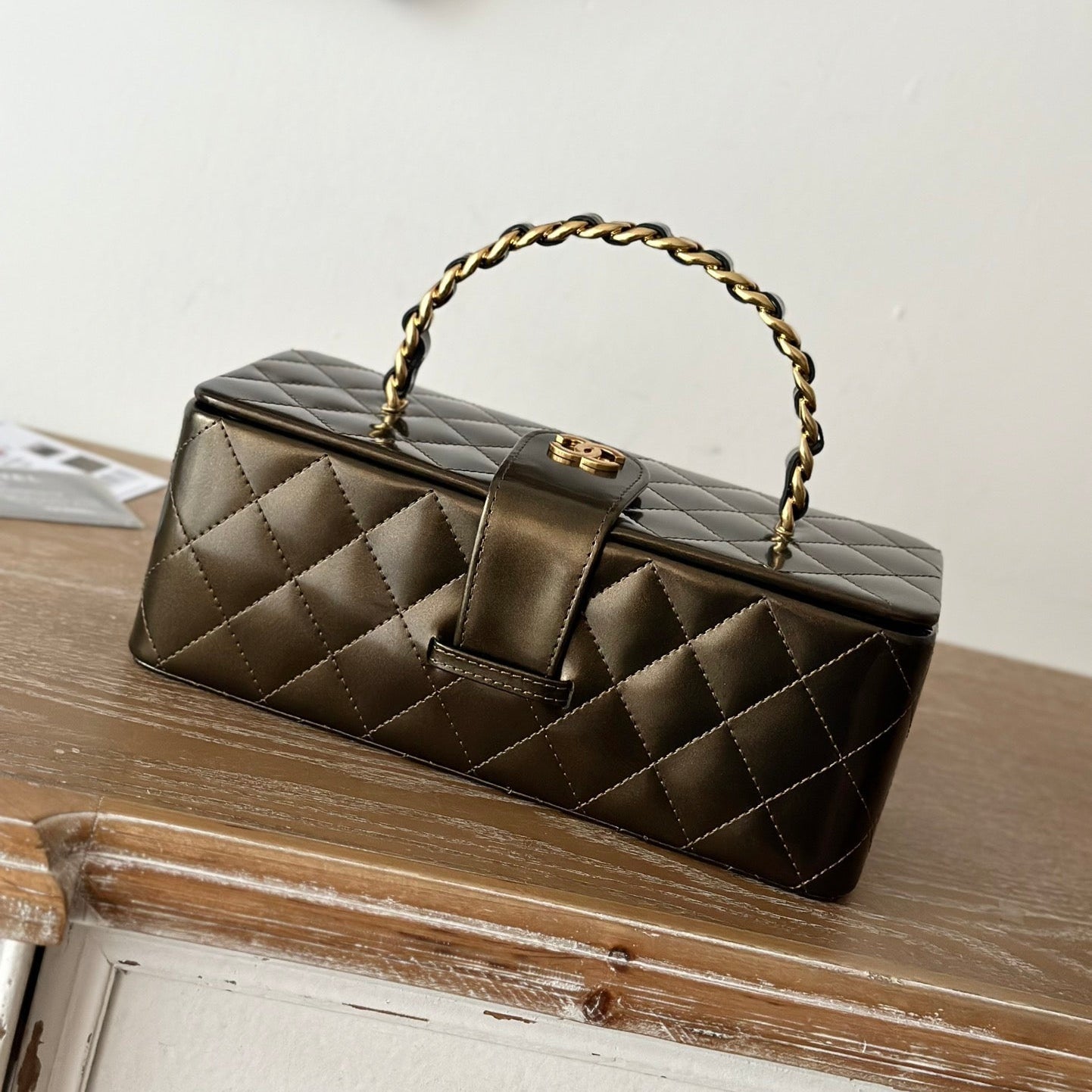 CHANEL VINTAGE COSMETIC BAG 22 IN MIKADO SHINY CALFSKIN GOLD HARDWARE