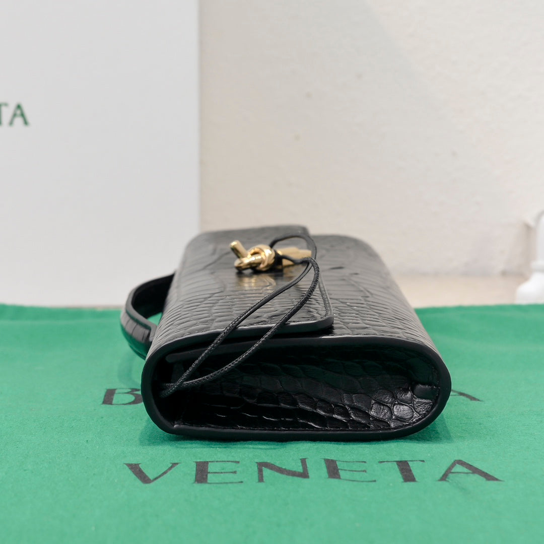 BOTTEGA VENETA Long Clutch Andiamo 31 Black Crocodile Calfskin Ghw