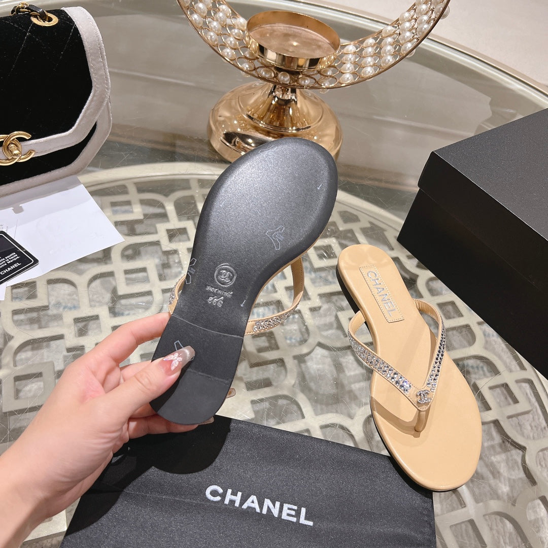 CHANEL RHINESTONES THONG SANDAL IN MACAROON TAN LAMBSKIN