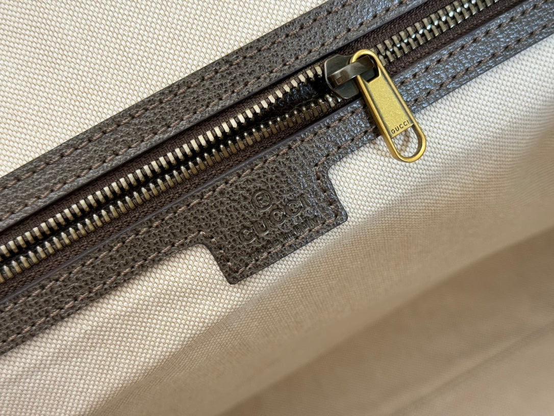 GUCCI SAVOY LARGE DUFFLE BAG 50 IN BEIGE AND EBONY  SUPREME CANVAS