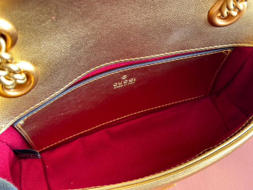 GUCCI MARMONT MEDIUM SHOUDER BAG 23 IN YELLOW GLOSSY CALFSKIN