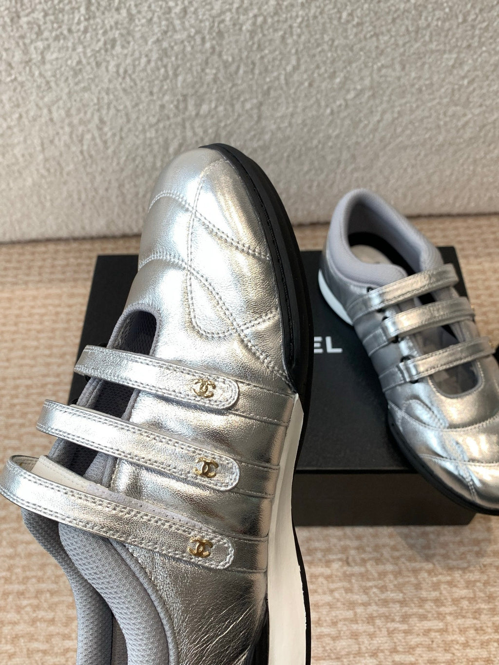 CHANEL MARY JANE SNEAKERS IN SILVER LAMBSKIN