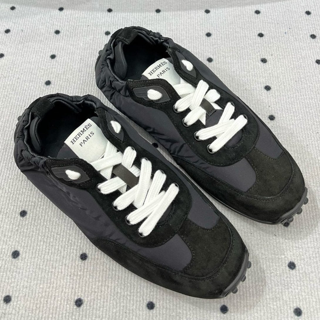 HERMES TRAIL SNEAKER IN BLACK SUEDE