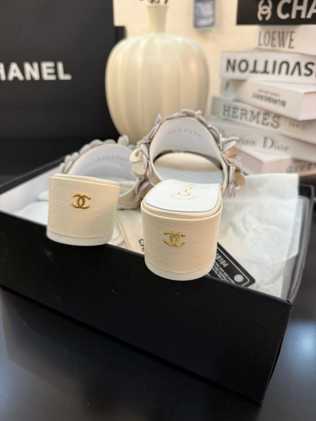 CHANEL MID HEEL 45 MM MULE IN WHITE CALFSKIN