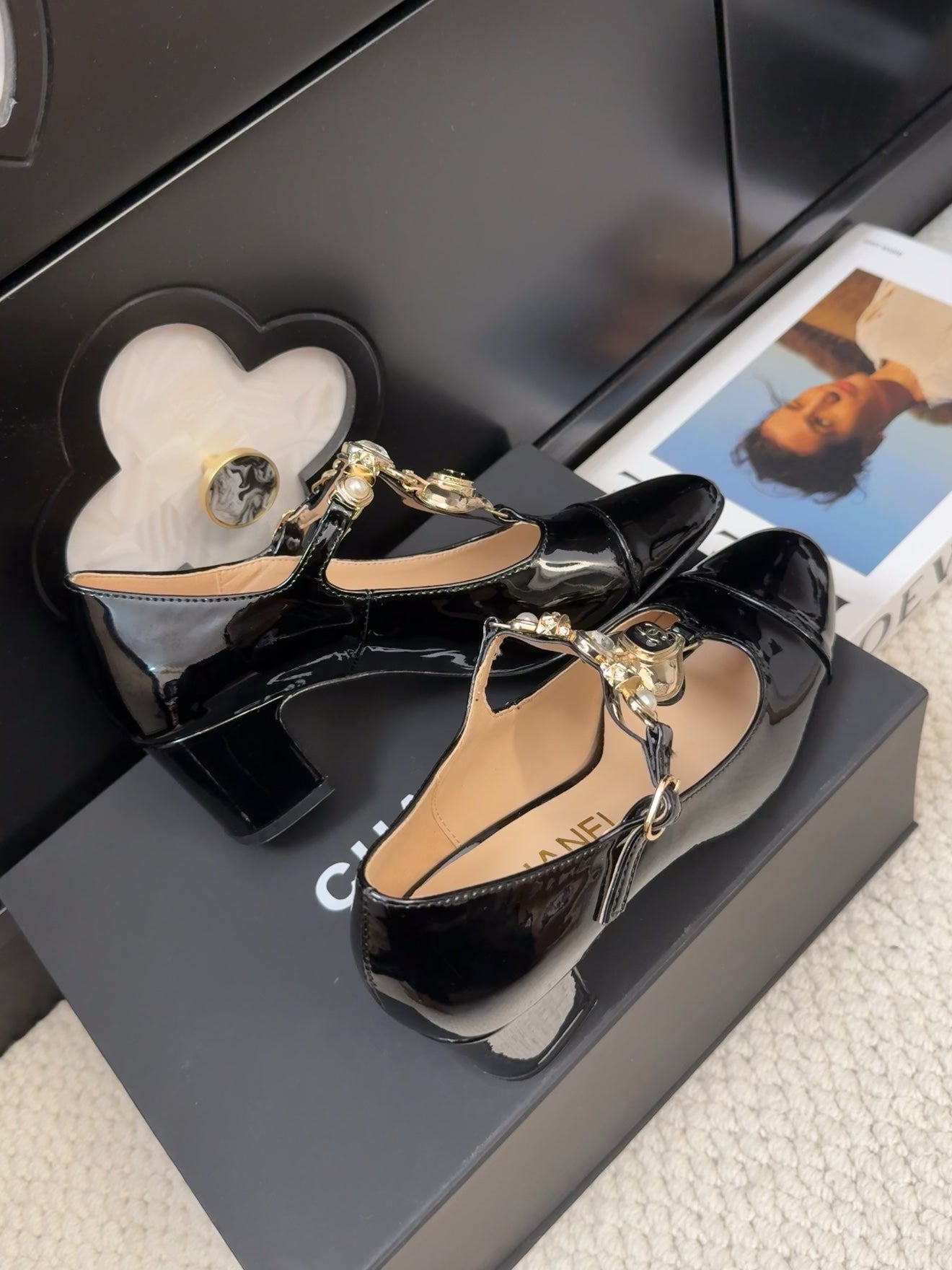 CHANEL MARY JANE SHOES IN BLACK PATENT CALFSKIN 55 MM