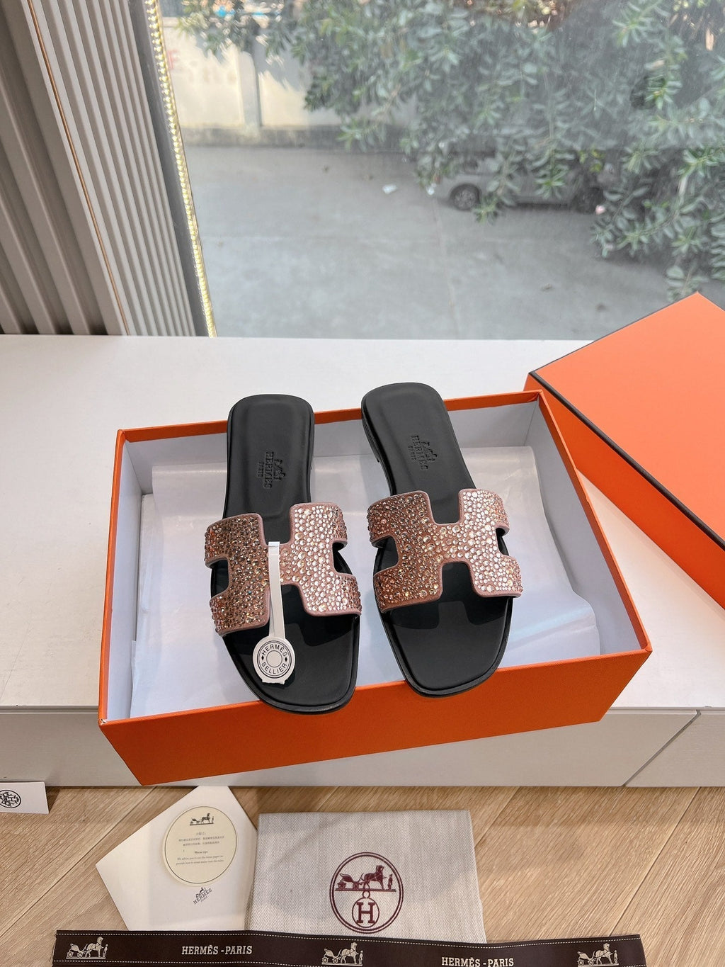 HERMES 0RAN SLIDE IN PENNY BROWN CALFSKIN WITH CRYSTALS