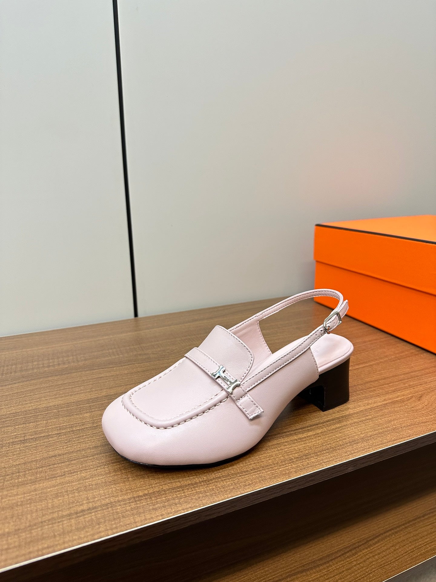 HERMES Infinie 50 pump light pink