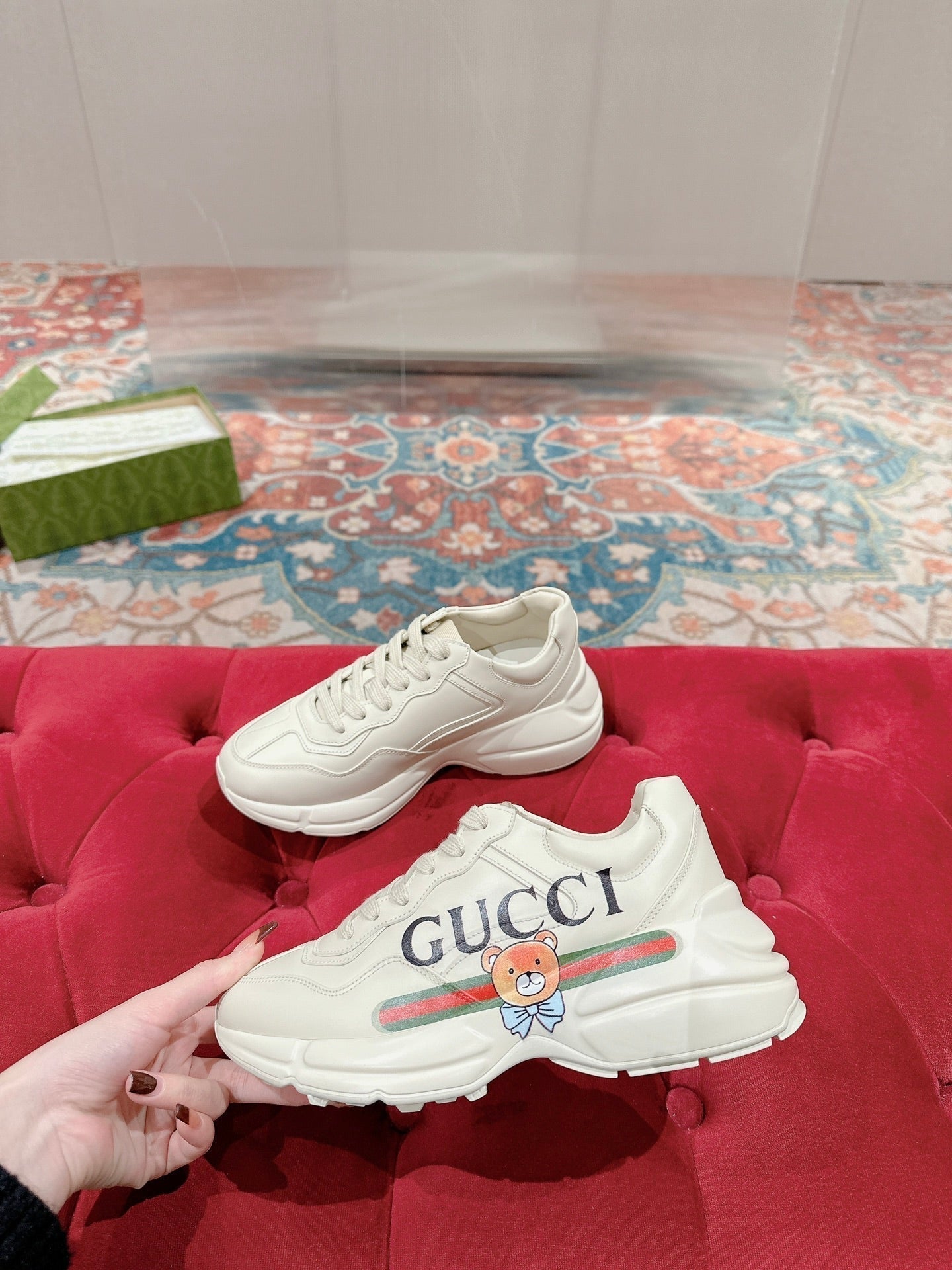 GUCCI RHYTON TRAINER WHITE CALFSKIN WITH BEAR MOTIF