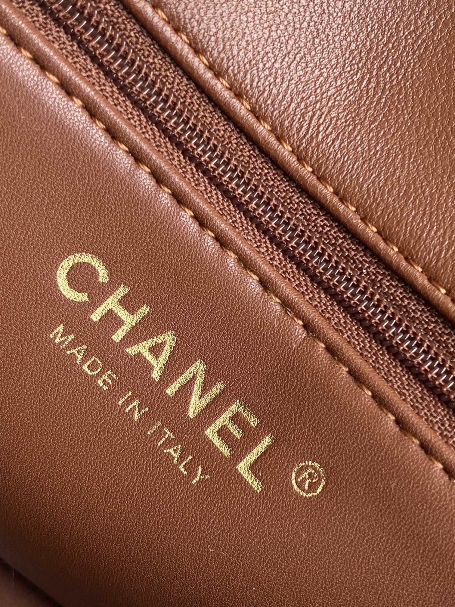 CHANEL 25S FLAP BAG 18 CM IN BEIGE WOOL AND BROWN LAMBSKIN