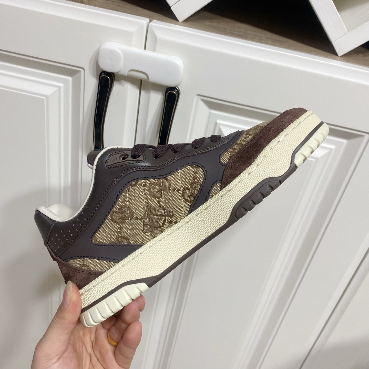 GUCCI 26S RE-WEB TRAINER SNEAKERS IN BROWN CALFSKIN AND BEIGE CANVAS