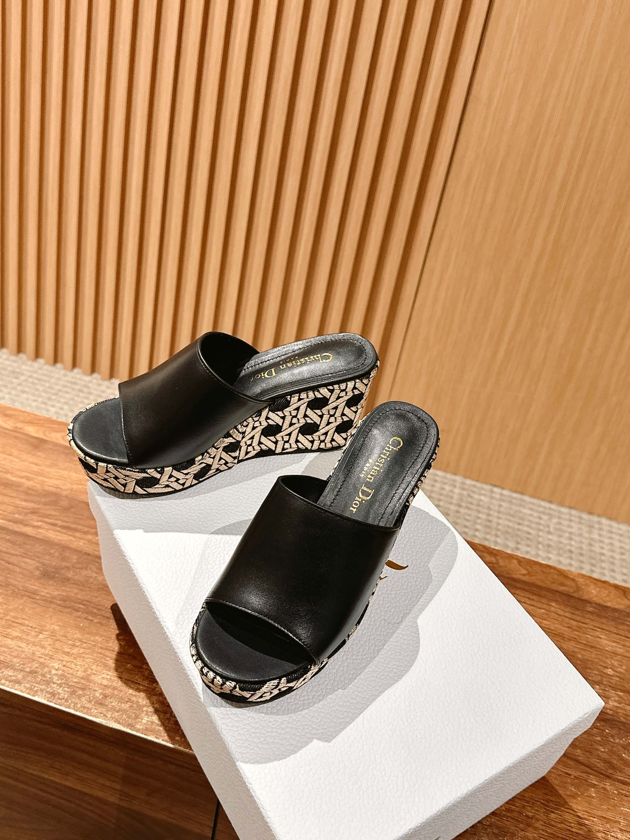 DIOR ATTITUDE WEDGE SLIDE 90MM IN BLACK CALFSKIN CANVAS SOLE